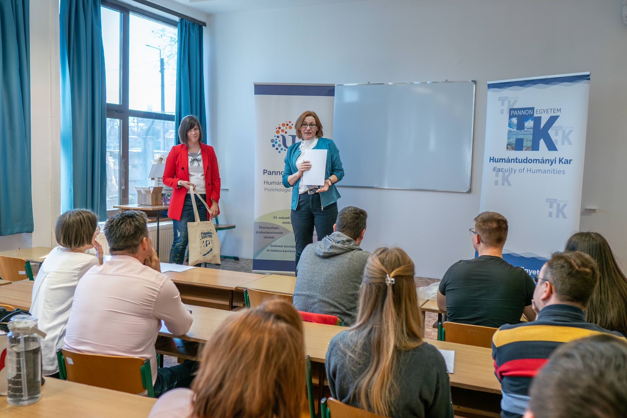 Láss, ne csak nézz! címmel hirdetett versenyt a PMI